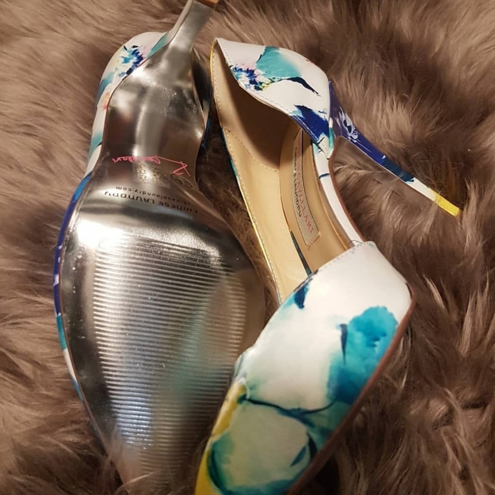 Shoes - Picture 3 of 3